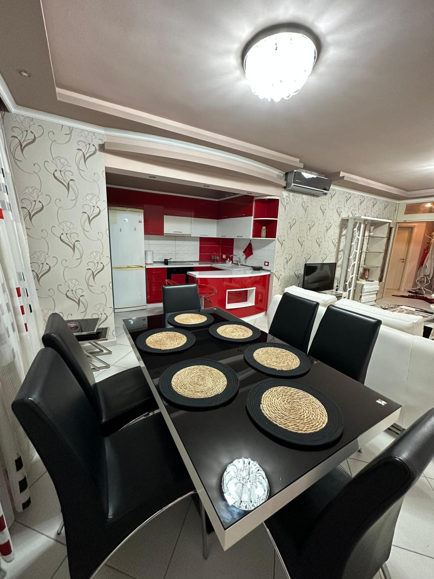 Amy'S Luxury Appartment Shkoder Bilik gambar